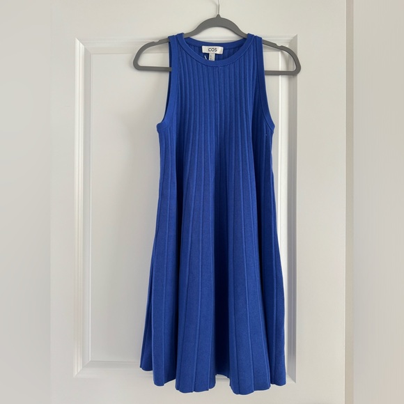 COS Pleated Knit Trapeze Dress - Picture 1 of 7